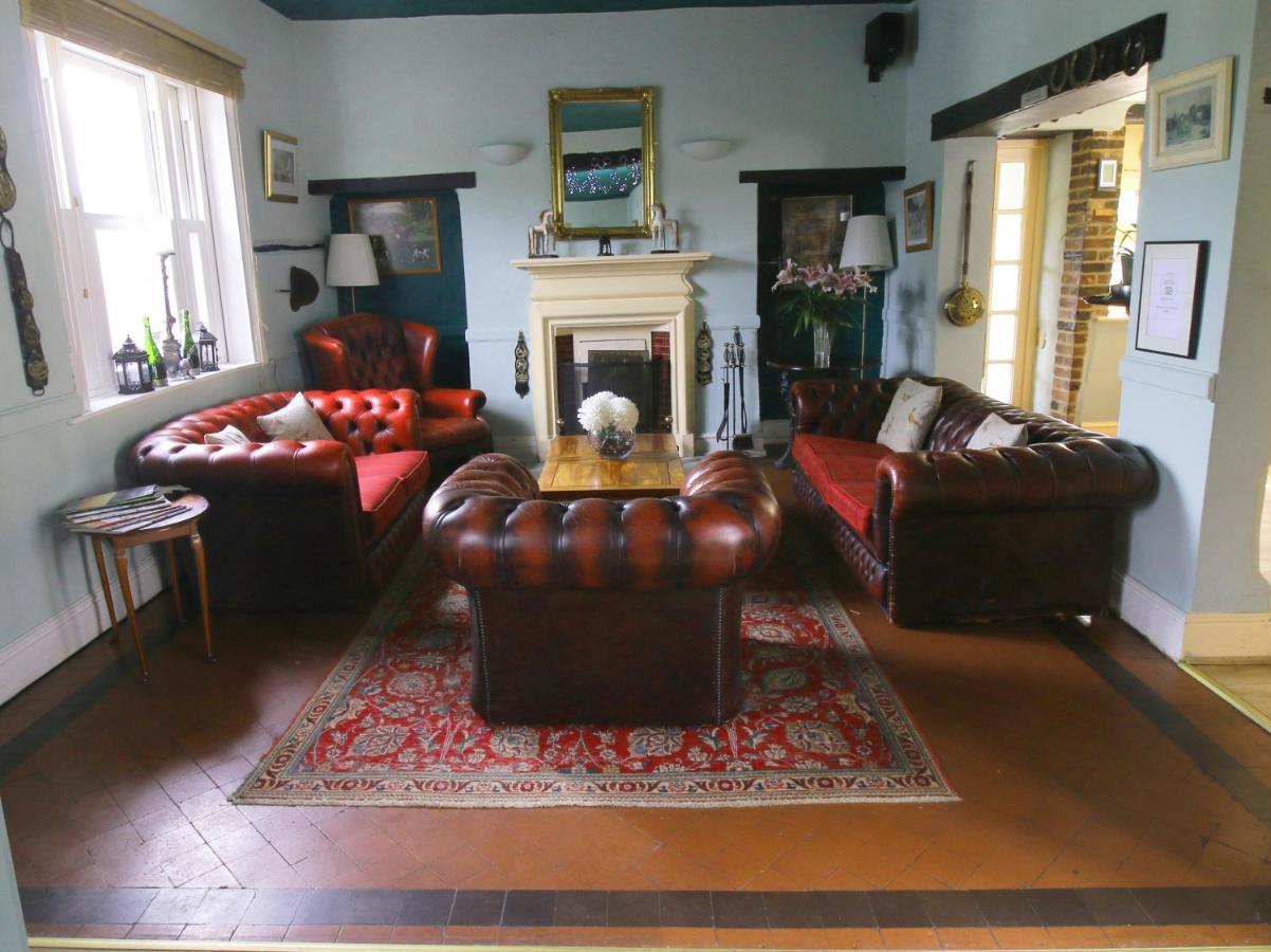 The White Lion At Wicken Bed & Breakfast Милтън Кейнс Екстериор снимка